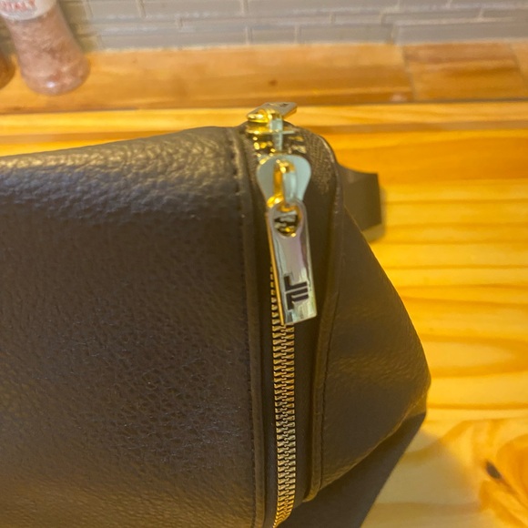 London Fog black backpack - Picture 7 of 9